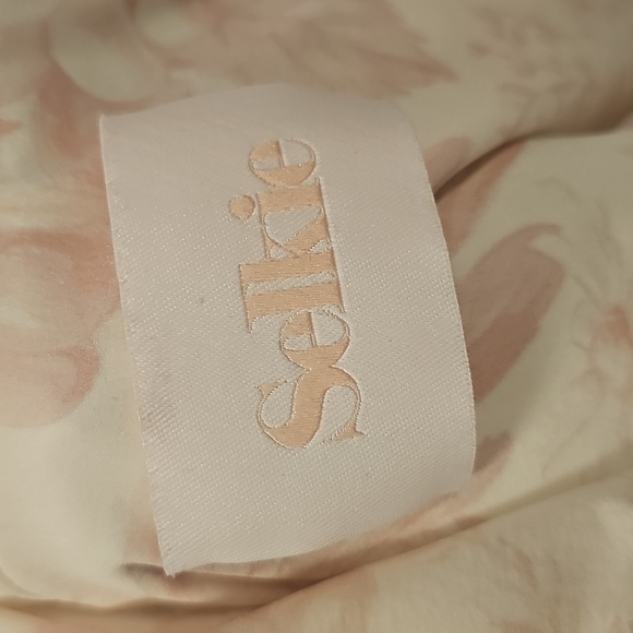 Caste Printed Pink Marshmallow Puffer - Picture 4 of 8